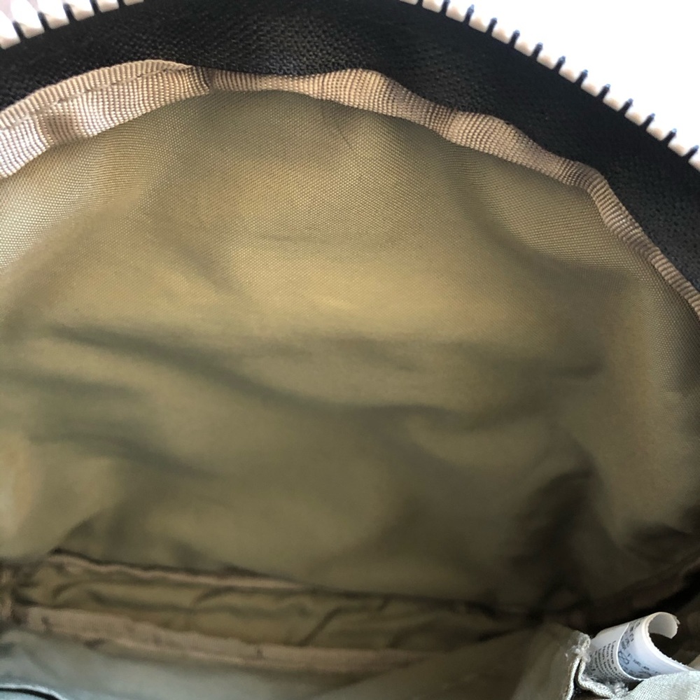 Baggallini Crossbody - Picture 5 of 7